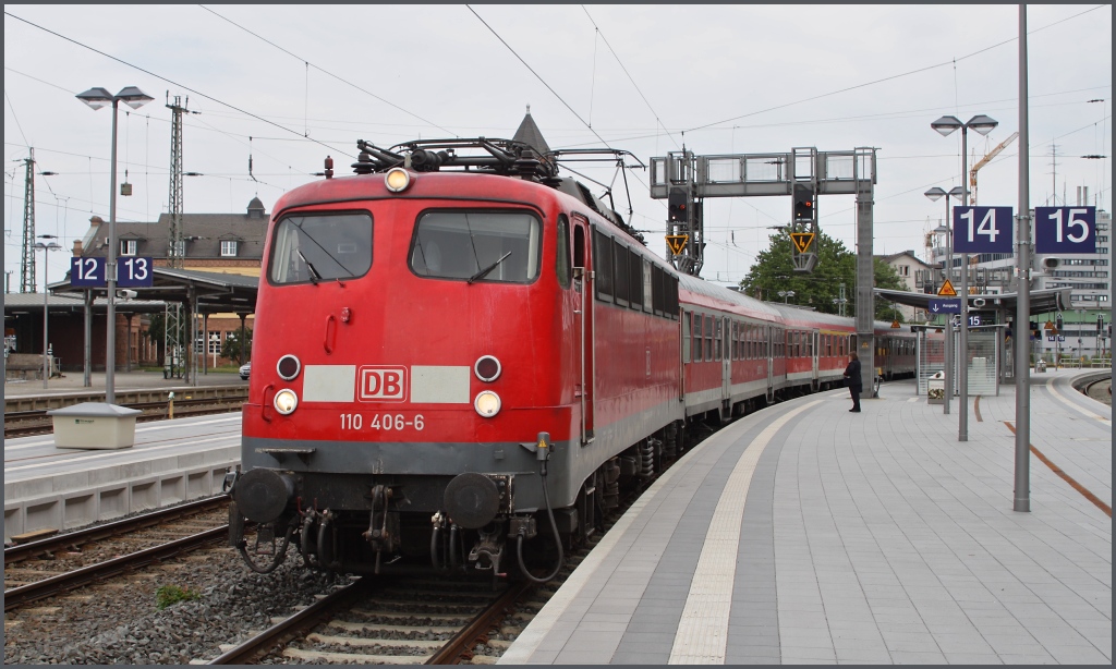110 406 mit Verstrker nach Dillenburg am 03.06.11 in Gieen
