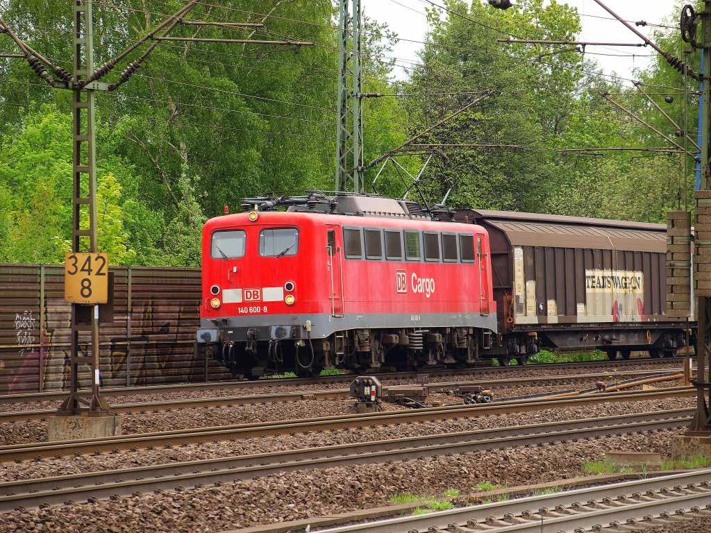 140 600-8 zog einen Mischer durch den Bahnhof Hamburg-Harburg am 14.5