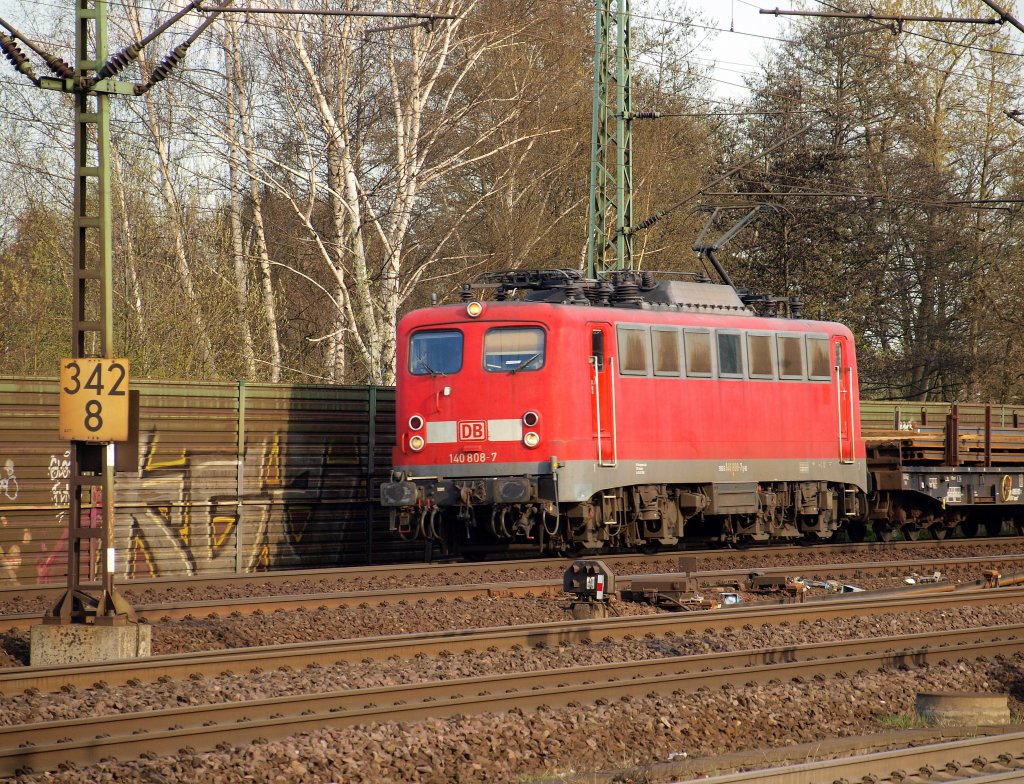 140 808-7 fuhr mit einem GZ durch Hamburg-Harburg am 15.4