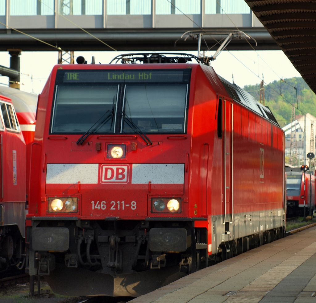 146 211-8 brachte den IRE 4223 nach Lindau bis Ulm und setzte dann auf das Abstellgleis hinaus.