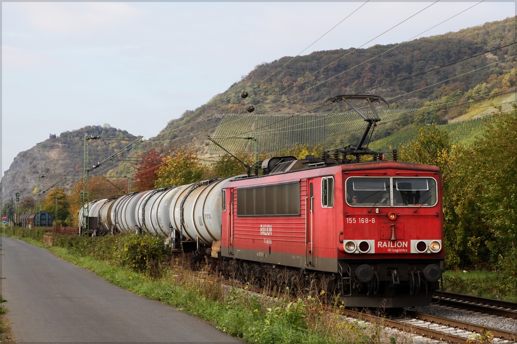 155 168 mit gemischten Gterzug mit Fahrtrichtung Sden am 11.10.12 in Leutesdorf