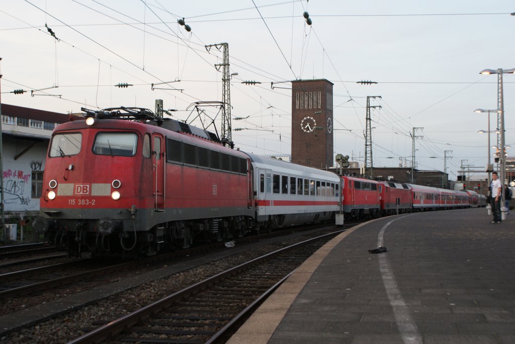 155 383-2 mit einem PbZ in Dsseldorf Hbf am 22.09.2010