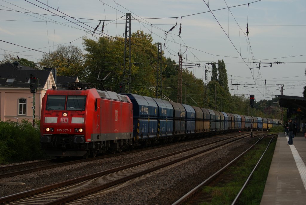 185 007-2 mit einem PKP Cargo Kohlezug in Hilden am 07.10.2010