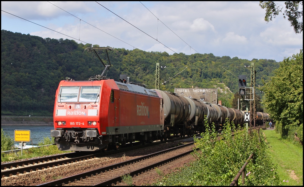 185 172 durchfuhr mit einem Kesselzug Kamp Bornhofen in Richtung Sden. (30.08.11)