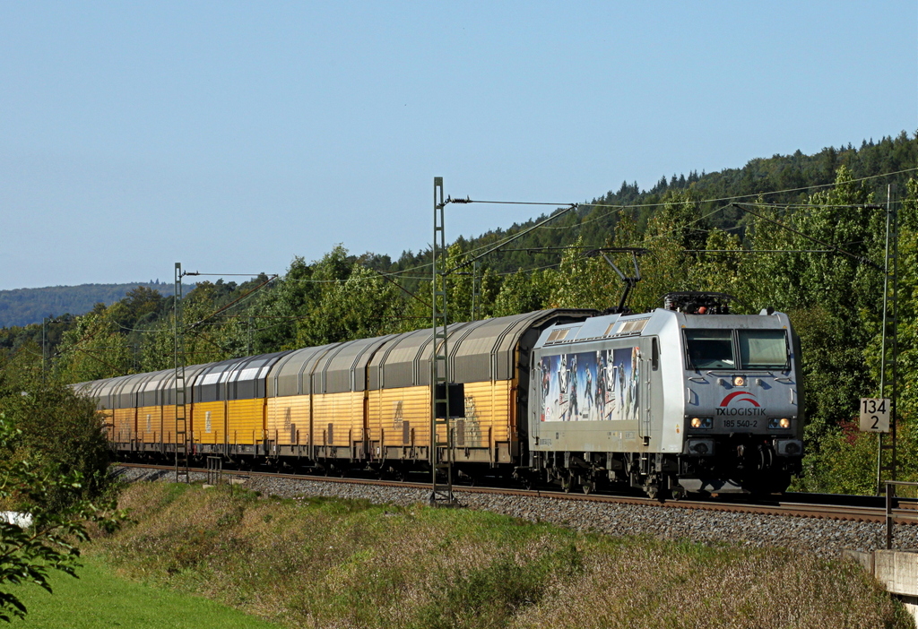 185 540  Kassel Huskies  mit ARS Altmann Autozug am 16.09.12 in Haunetal Rothenkirchen