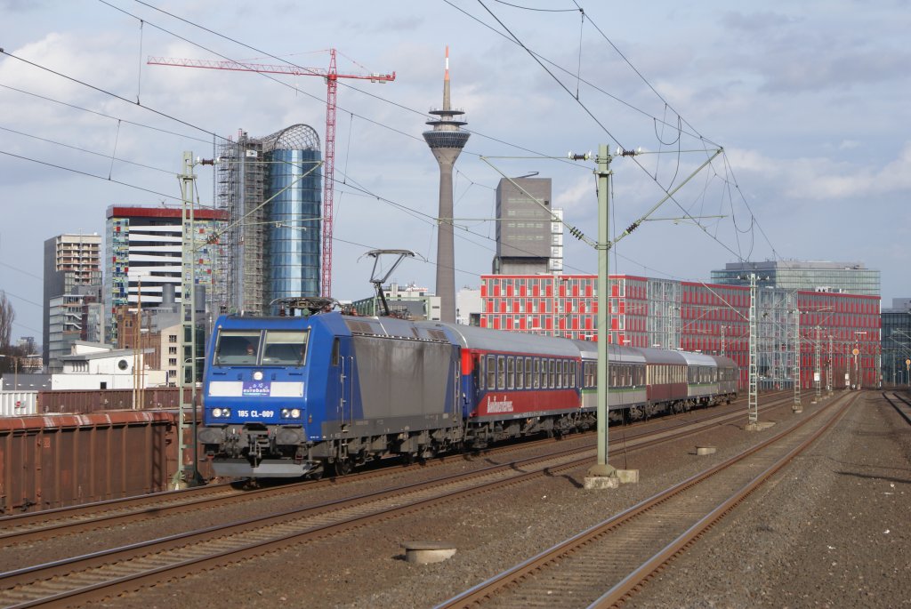 185-CL 009 mit dem RE 13 in Dsseldorf-Hamm am 27.02.2010