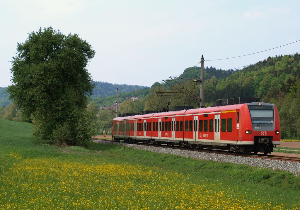 425 310-9 donnerte von Backnang kommend als Regionalbahn nach Murrhardt durch Bartenbach am 24.4.11.