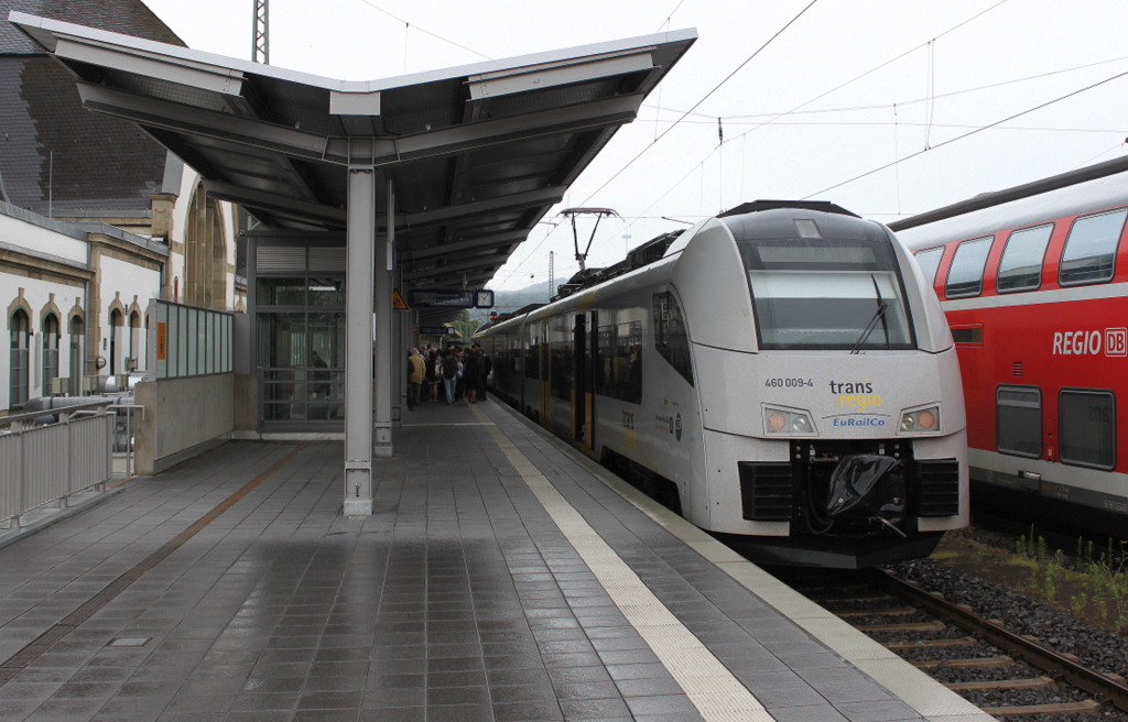 460 009-4 steht als MRB von Mainz Hbf nach Kln Messe/Deutz in Koblenz Hbf auf Gleis 1 (21.06.2011)