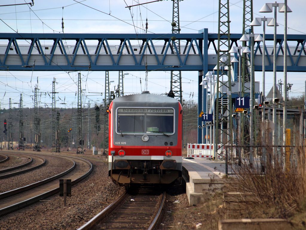 628 605 stand als Regionalbahn nach Bennemhlen abfahrbereit im Bahnhof von Buchholz.