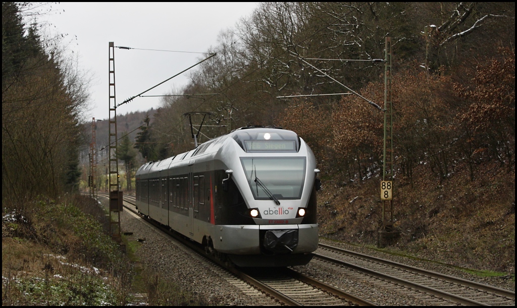 Abellio ET 23002 als RE 16 von Essen nach Siegen am 28.01.12 in Littfeld