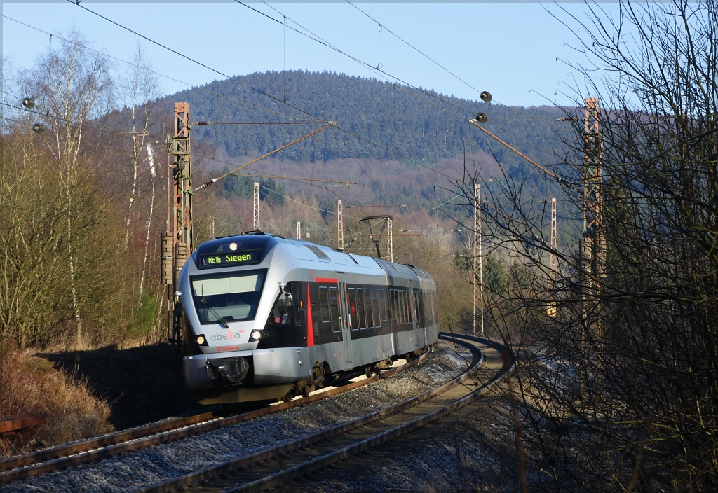 Abellio ET 23006 als RE 16 von Essen nach Siegen am 12.01.12 in Littfeld.