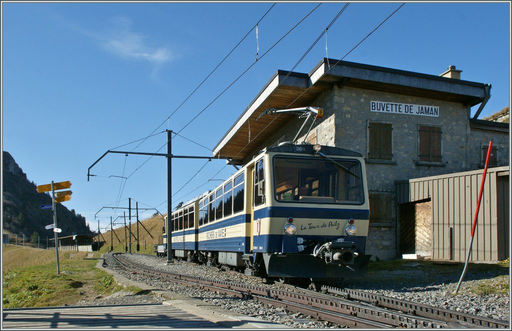 Auf 80 cm Spurweite von Montreux auf den Rochers de Naye: Wir haben auf unsere (Foto)-Fahrt die Station Jaman erreicht. 
25. Okt. 2012