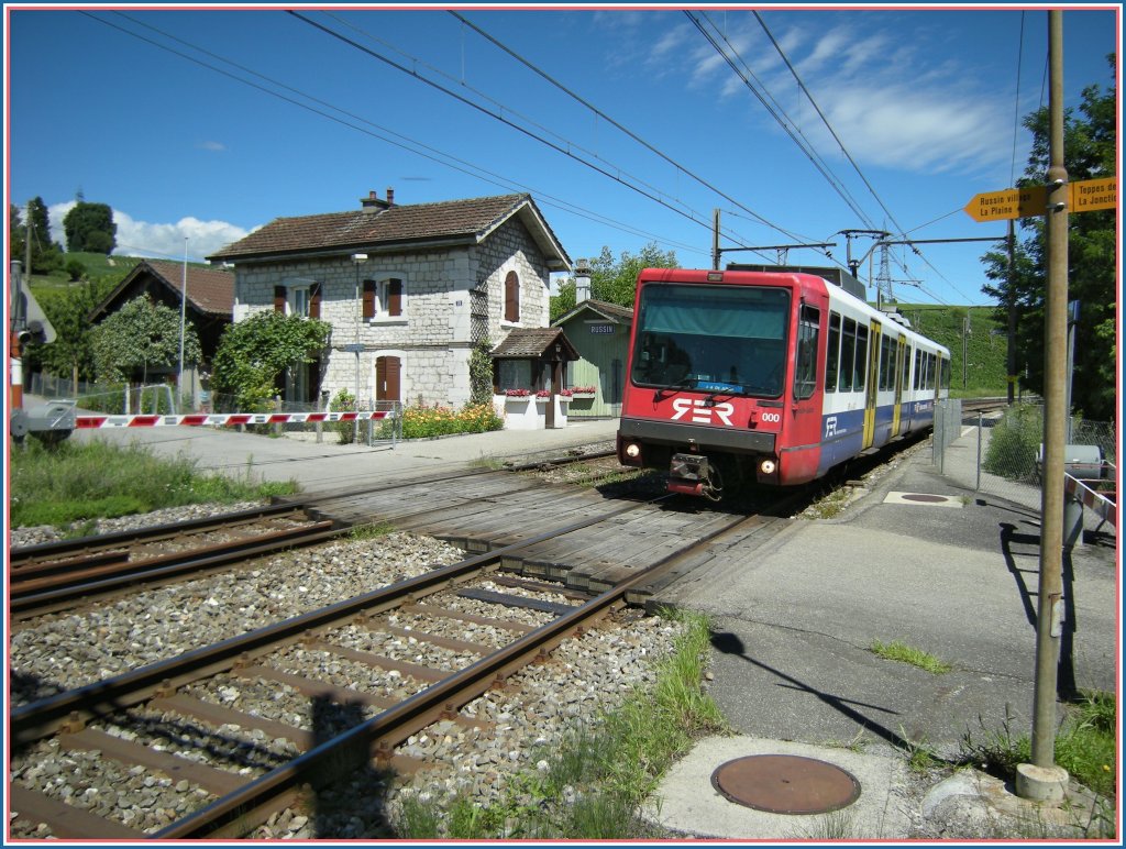 Bem 550 000 als Regionalzug nach La Plaine in Russin am 5. Mai 2008.