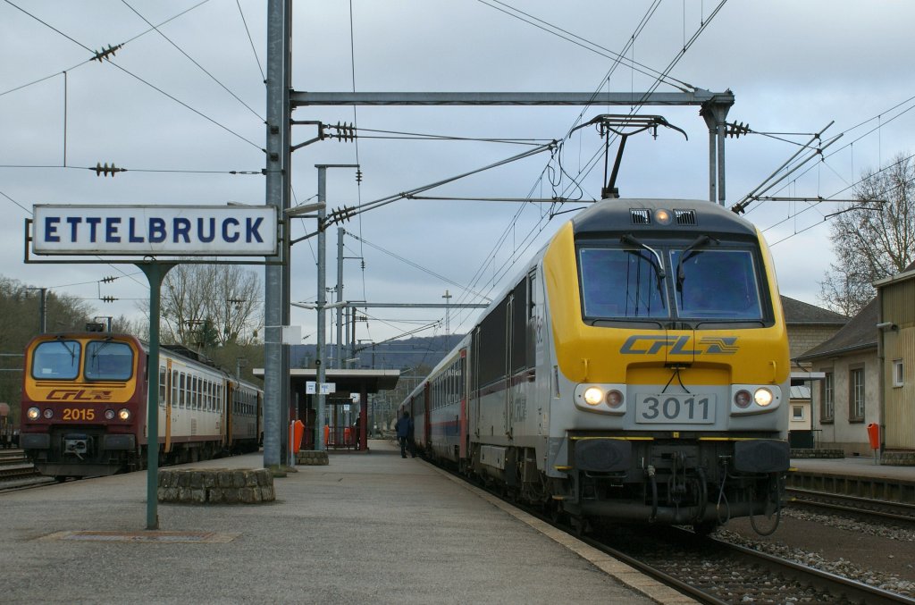 CFL 3011 mit ihrem IR nach Liers vermittelt in Ettelbruck Anschluss nach Dietkich 
29.Mrz 2009