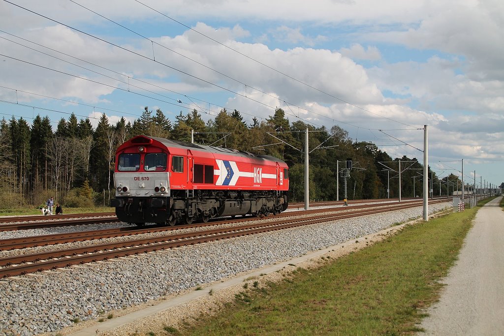 DE 670 am 03.Oktober 2012 bei Hrbach in Richtung Augsburg.
