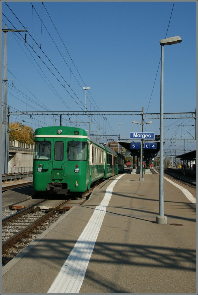 Der BAM Regionalzug hat Morges erreicht.
21.10.2011
