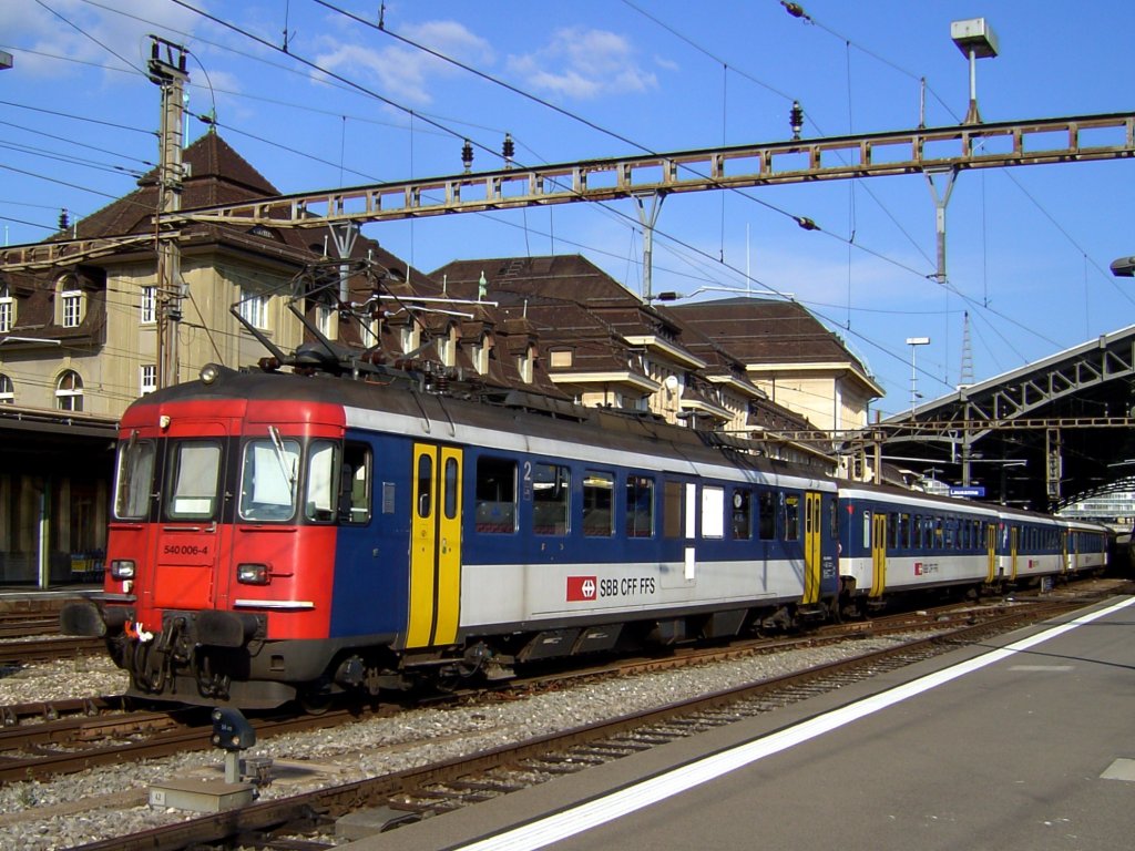 Der RBe 540 006 am 28.08.2008 bei der Einfahrt in Lausanne. 
