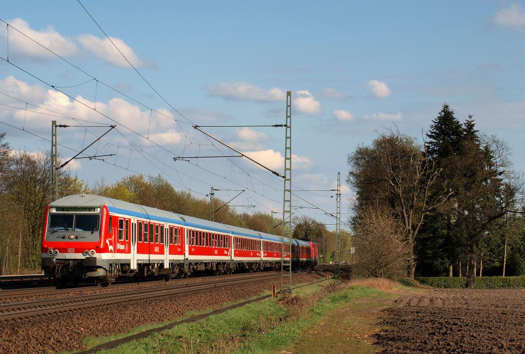 Der Schleswig-Holstein-Express donnerte mit 160 Km/H durch Halstenbek am 17.4.