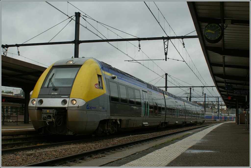 Der X 81784 in Dijon. 
22. Mai 2012