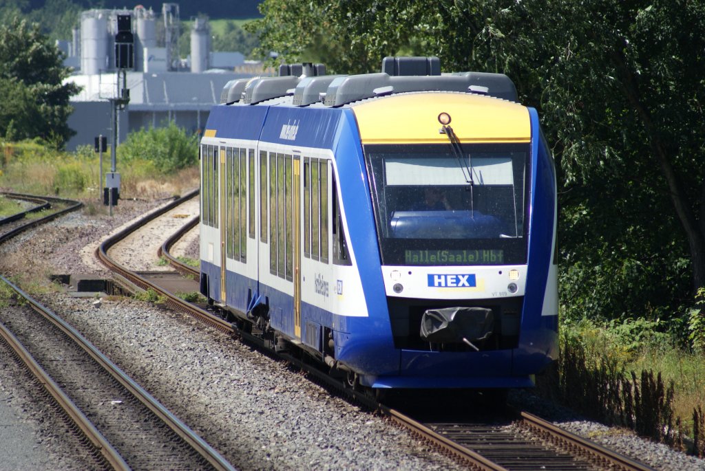 Ein Lint der HEX nach Halle an der Saale Hbf  bei der Einfahrt in Werningerode am 27.07.09