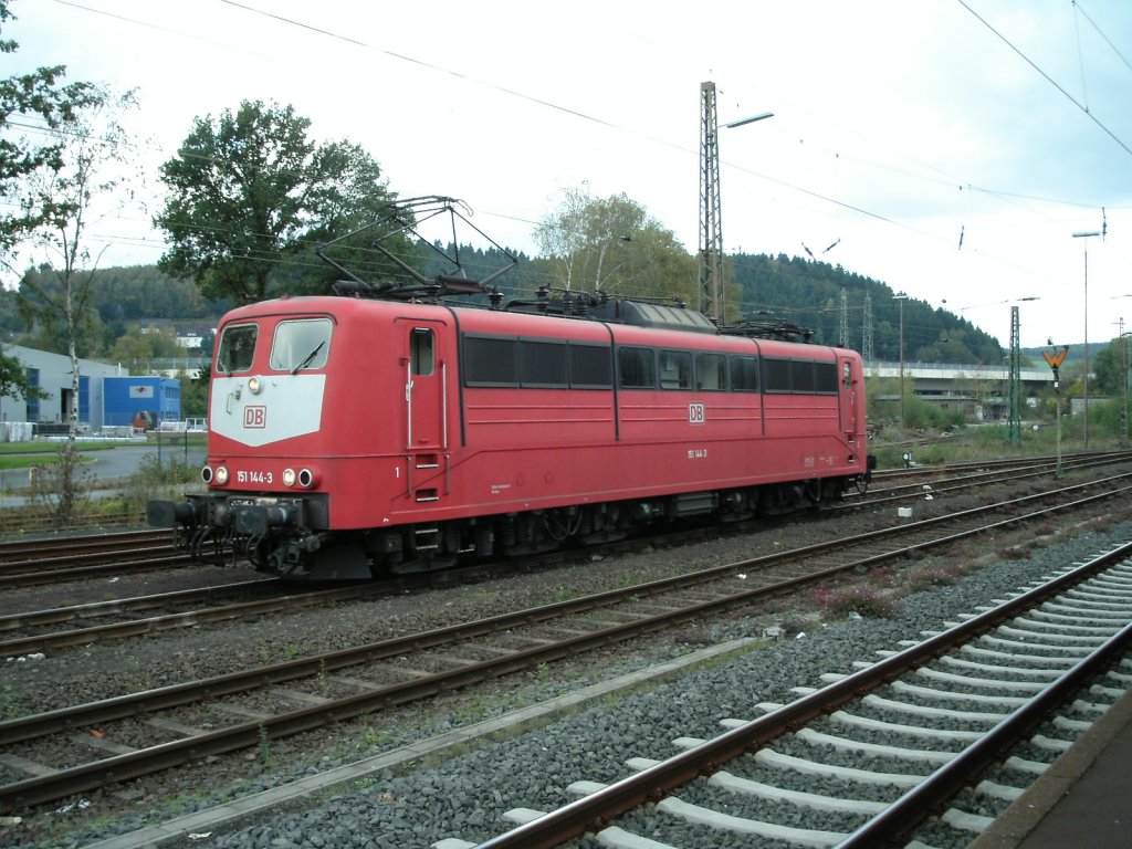 Eine DB 151 steht am 07.10.2004 in Kreuztal.