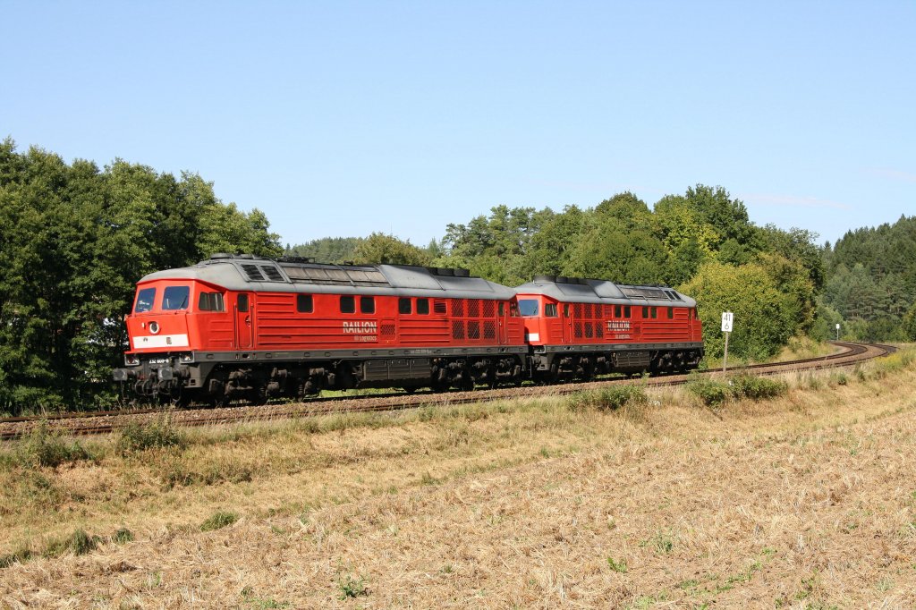 Eine Doppel-Lz Richtung Nrnberg, bestehend aus 232 609-8 und 675-9, konnte am 23.08.12 in Lehendorf angetroffen werden.