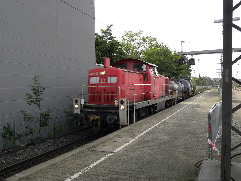 Einfahrt in Ludwigsburg auf Gleis 5.