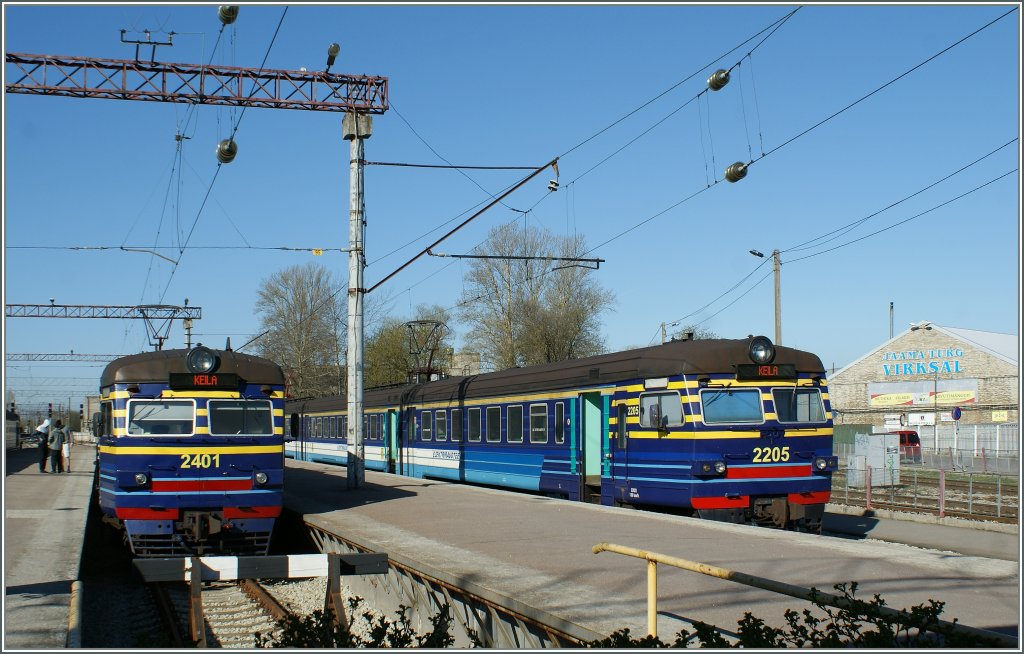 Elektriraudtee 2401 und 2205 in Tallinn. 
8. Mai 2012
