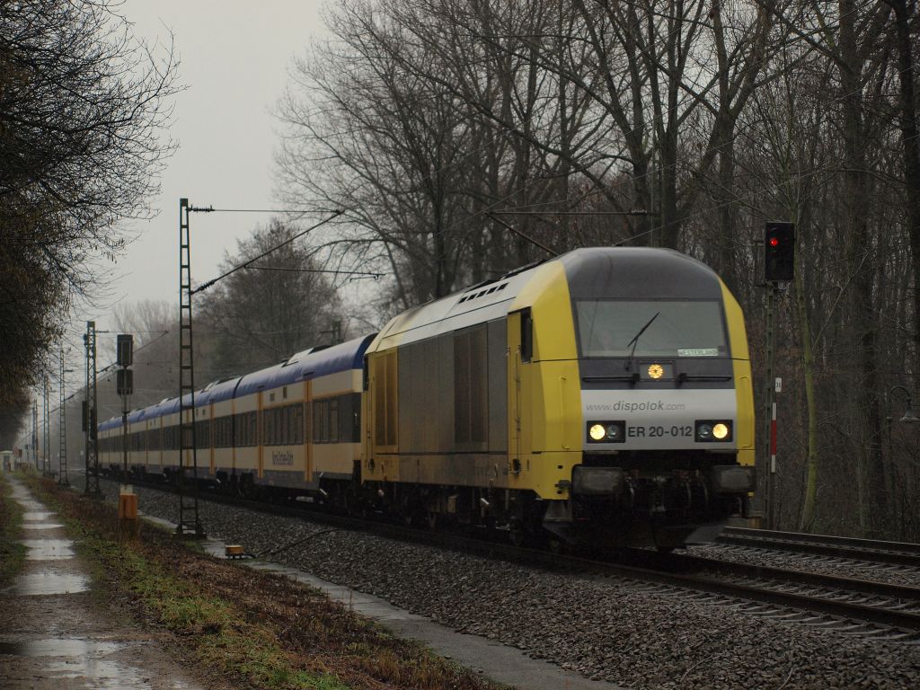 ER 20-12 kam mit einer NOB von Hamburg-Altona nach Westerland/Sylt durch Prisdorf gedonnert am 2.6.