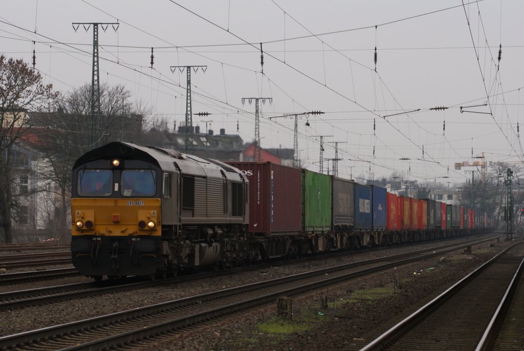 ERS 6617 fhrt mit einem Containerzug durch Kln-West am 20.02.2011