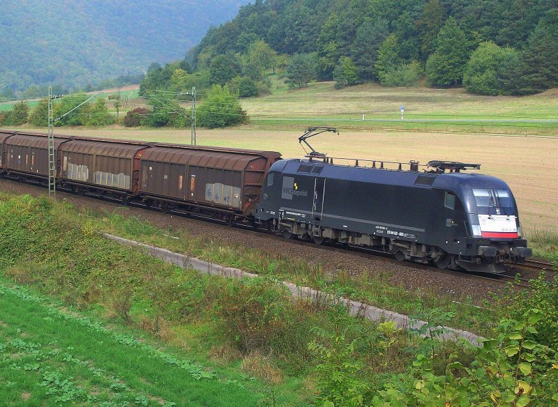 ES 64 U2-005 mit Gterzug am 20.09.2009 bei Harrbach
