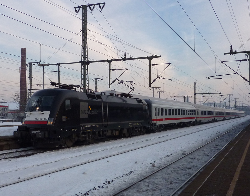 EX ERS 182 534 mit IC 2082 am 28.12.10 in Fulda