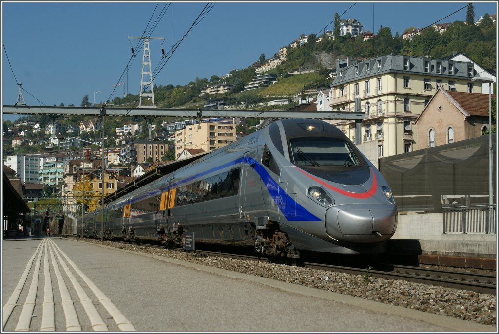 FS ETR 610 nach Milano beim Halt in Montreux. 
3. Okt. 2011