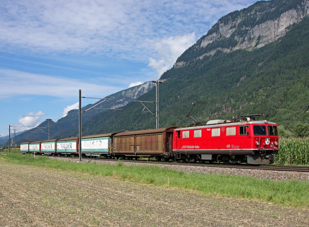 Ge 4/4 I 601 Albula am 04.08.10 mit einen Valser Zug am bei Felsberg
Die Ge 4/4 I 601 wurde als erste Ge 4/4 I mittlerweile verschrottet