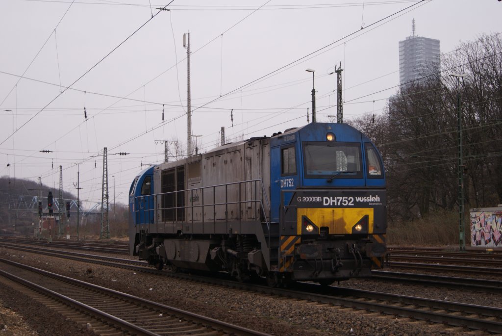 HGK DH752 (270 107-3) als Lz in Kln-West am 20.02.2011