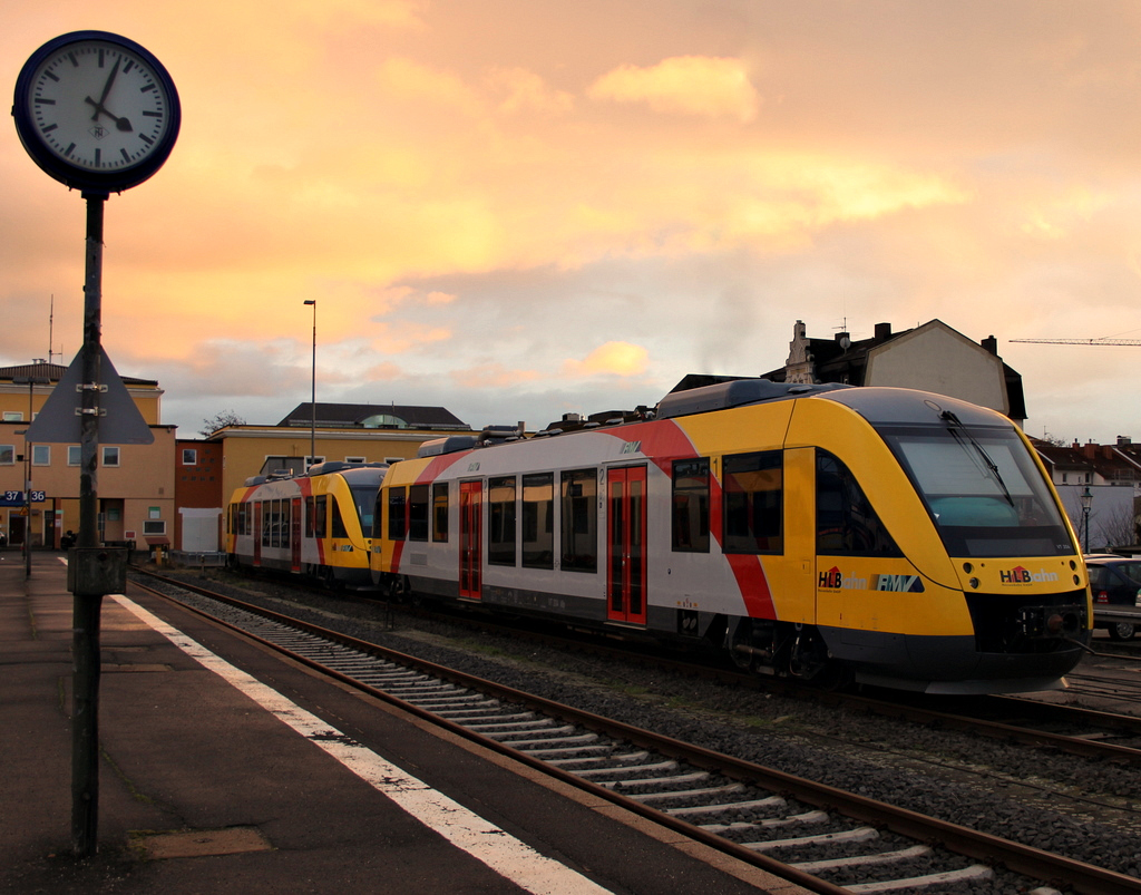 HLB VT 204 und VT 201 abgestellt im Bahnhof Fulda am 30.12.11