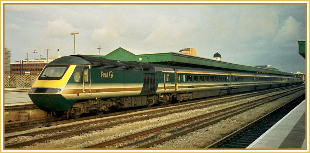 HST 125 der  First  in Cardiff im Nov 2000. 
(analoges Bild ab CD)