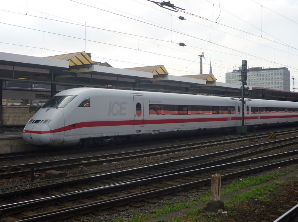 ICE Steuerwagen vom ICE 2 (402 024-4  Saalfeld(Saale) ) steht am 10.04.2009 als ICE nach Berlin Ostbahnhof auf Gleis 5 
