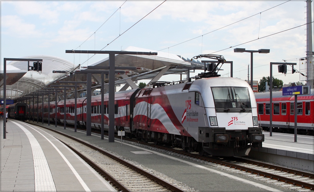 Jubilums-Railjet mit 1116 249 am 08.08.12 in Salzburg Hbf