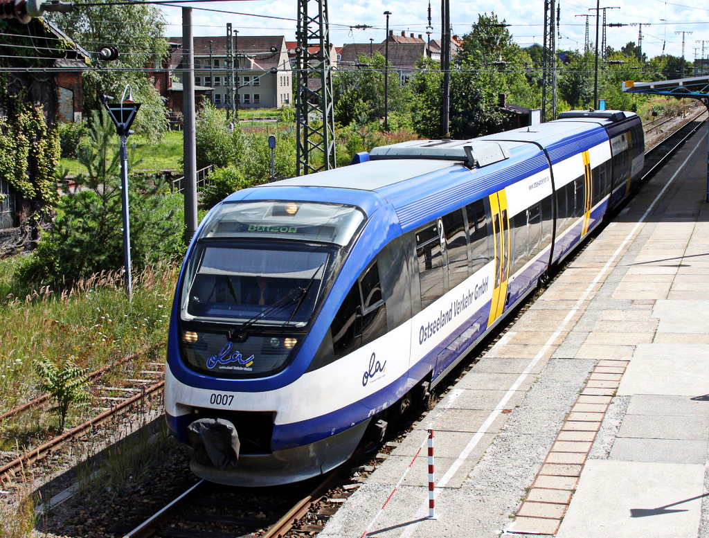 Ostseeland Verkehr GmbH VT 0007 als OLA 79802 nach Btzow in Neubrandenburg am 19.07.11