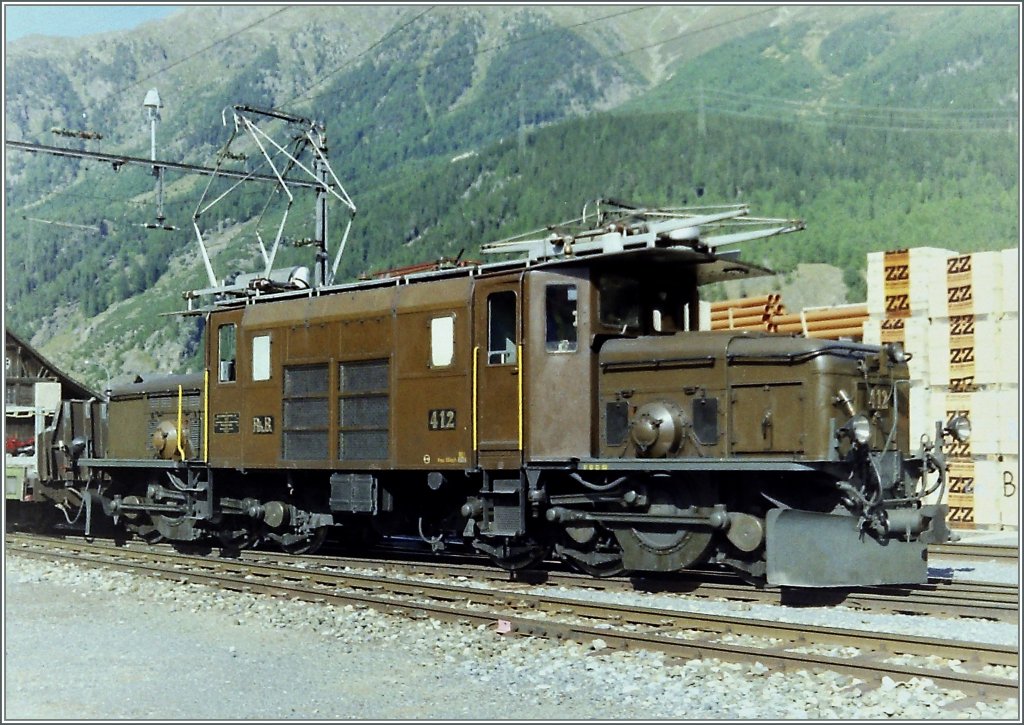 RhB Ge 6/6 in Zernez im September 1993.
(Gescanntes Negativ)