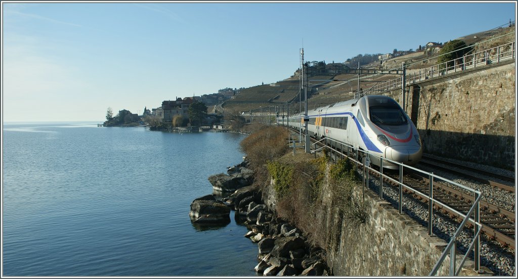 SBB ETR 610 am Genfersee zwischen St-Saphrin und Rivaz am 8 Feb. 2011