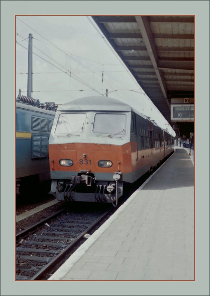 SNCB NMBS AM 75 831 in Oostende. (Sommer 1985/Gescannets Negative)