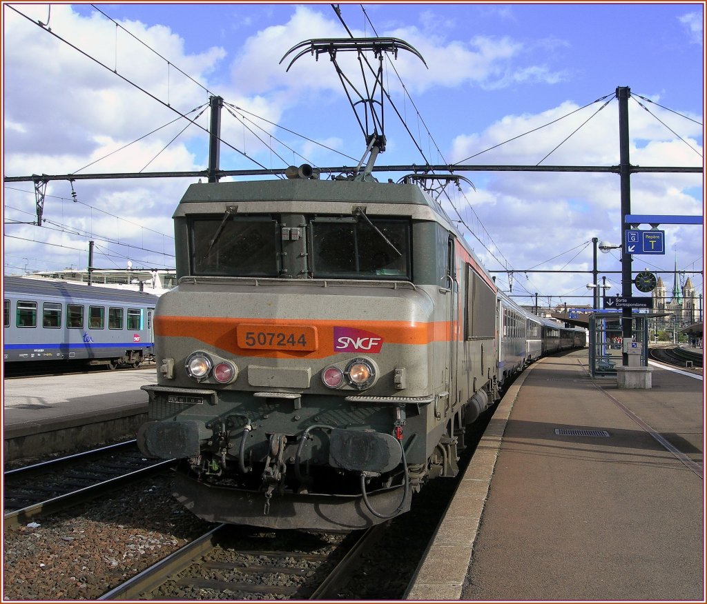 SNCF BB 7244 in Djion. 
24.10.2006