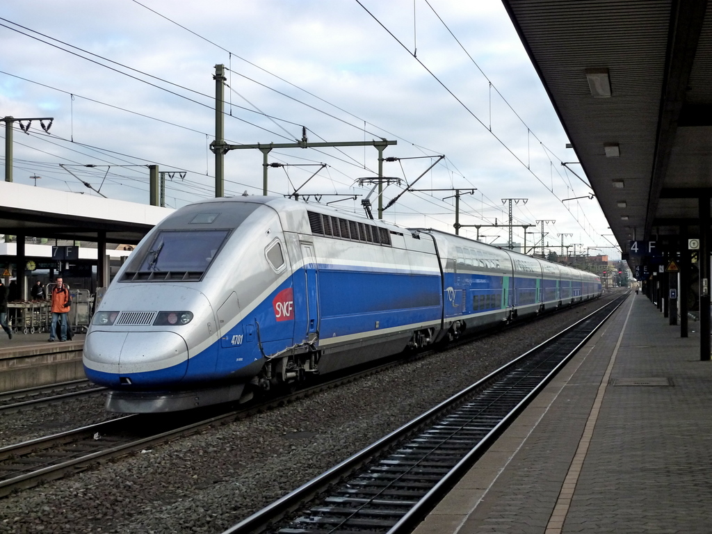 TGV auf Testfahrt am 09.11.10 in Fulda
