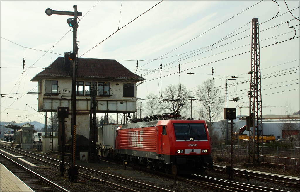 WLE 81 mit dem Enercon-Zug am 27.03.13 in Kreuztal. Leider hab ich die Hinfahrt verpasst und so muss dieser Schuss ins Gegenlicht gengen...