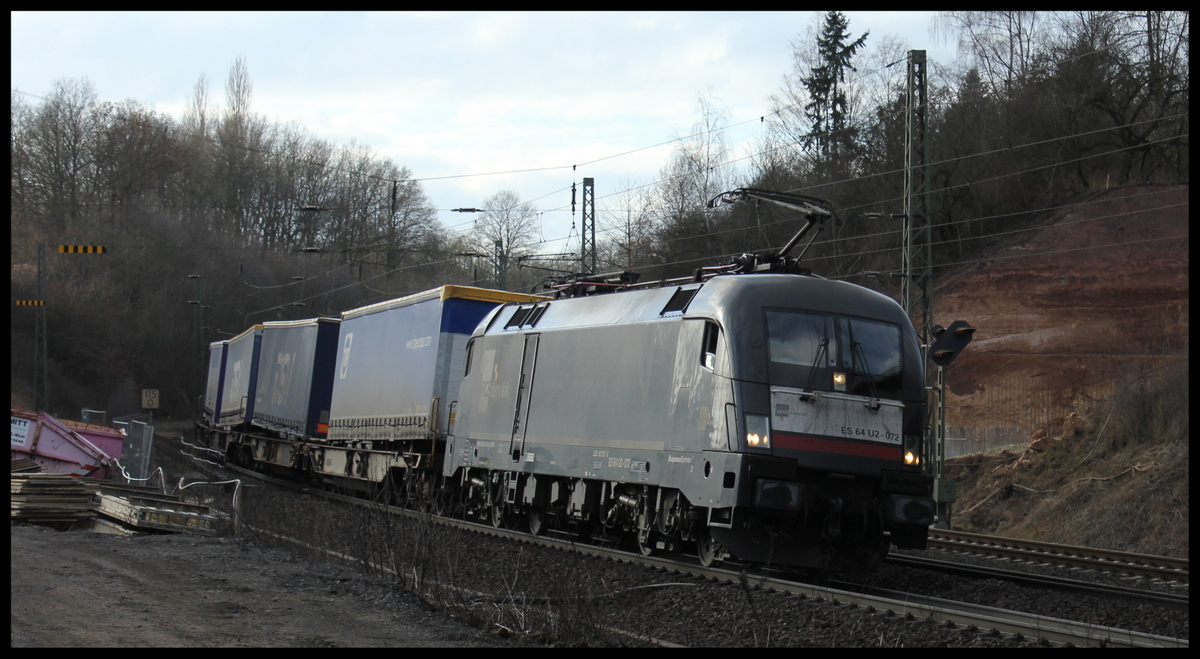 182 572 mit Güterzug am 26.02.15 in Götzenhof