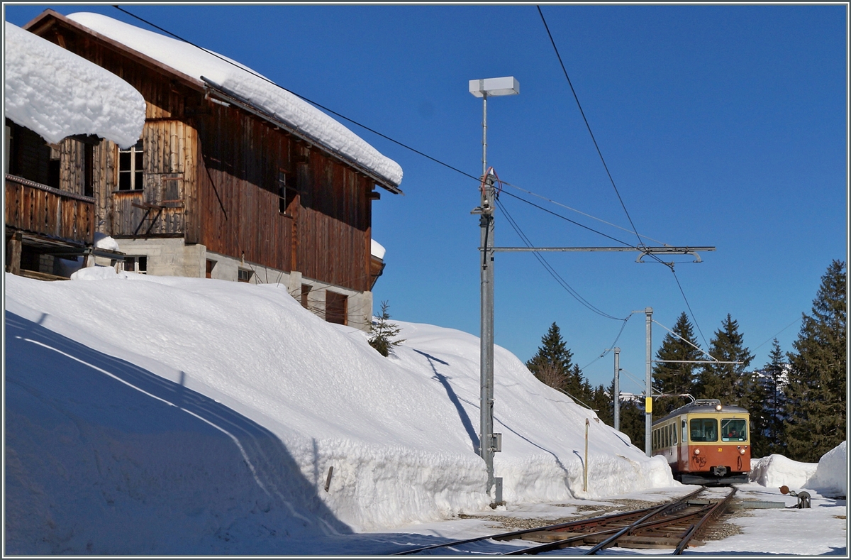 Der BLM Be 4/4 22 erreicht die Station Winteregg.
9. März 2014