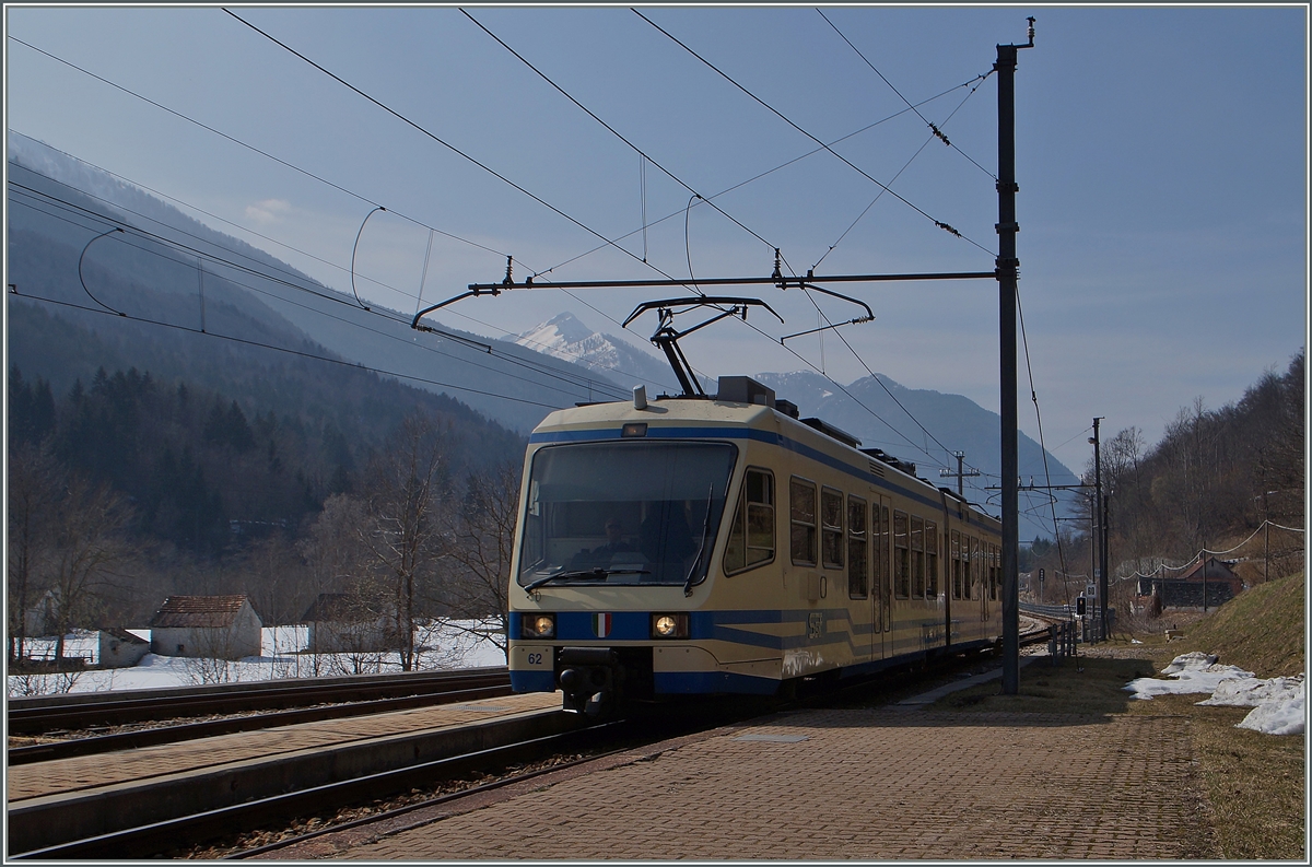 Der FART  Centolli-Express  für unsere Rückfahrt nach Locarno erreicht Re.
19. März 2016