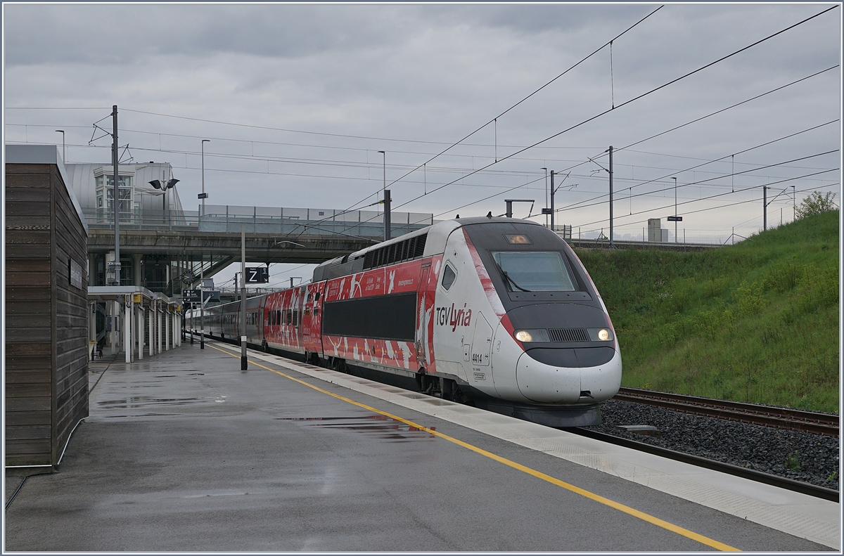 Der TGV Lyria 4414 wirbt in Belfort Montbéliard für das  Fête des Vignerons  in Vevey.

28. Mai 2019